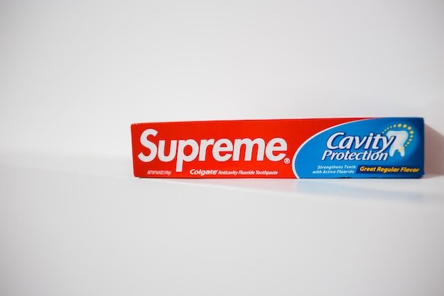 Supreme tooth paste