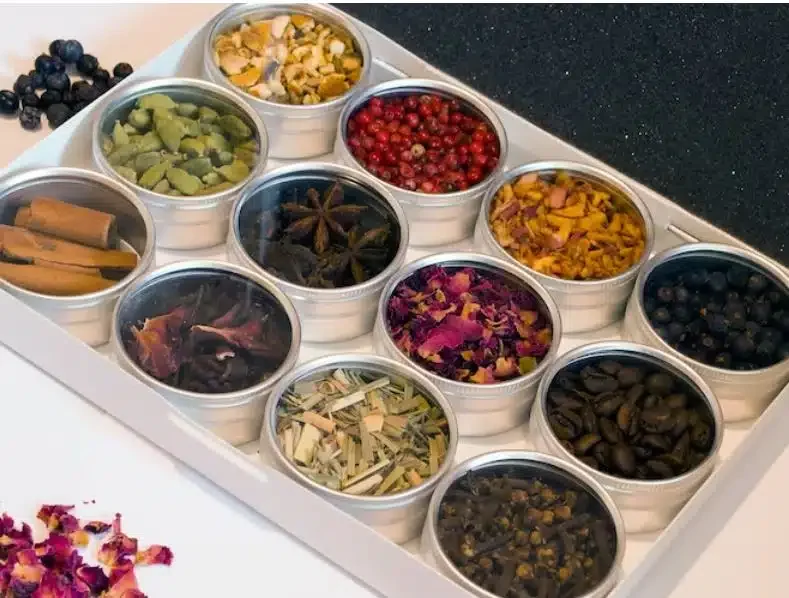 Set of spices that are used to infuse gin