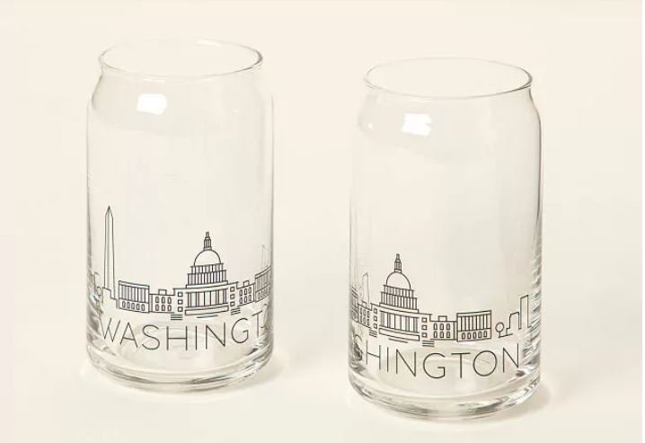 Beer glasses with the skyline of Washington DC