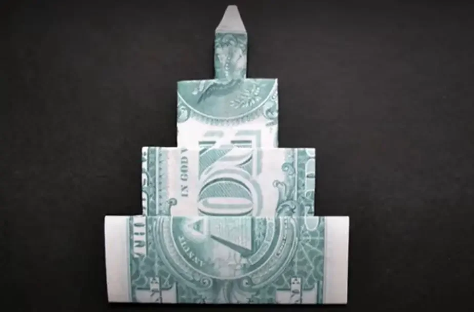 Cake origami from money