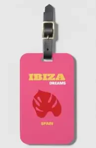 A lugagge tag with "Ibiza dreams"